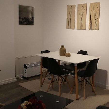 Luxury 1 Bedroom Flat In The Heart Of Wood Green Londra Dış mekan fotoğraf